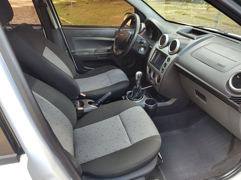 FIESTA 1.6 ROCAM HATCH 8V FLEX 4P MANUAL - 2014 - CAXIAS DO SUL