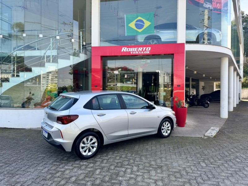 ONIX 1.0 LT 12V FLEX 4P MANUAL - 2023 - BENTO GONçALVES
