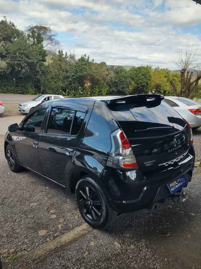 SANDERO 1.6 GT LINE LIMITED FLEX 4P MANUAL - 2013 - VALE REAL
