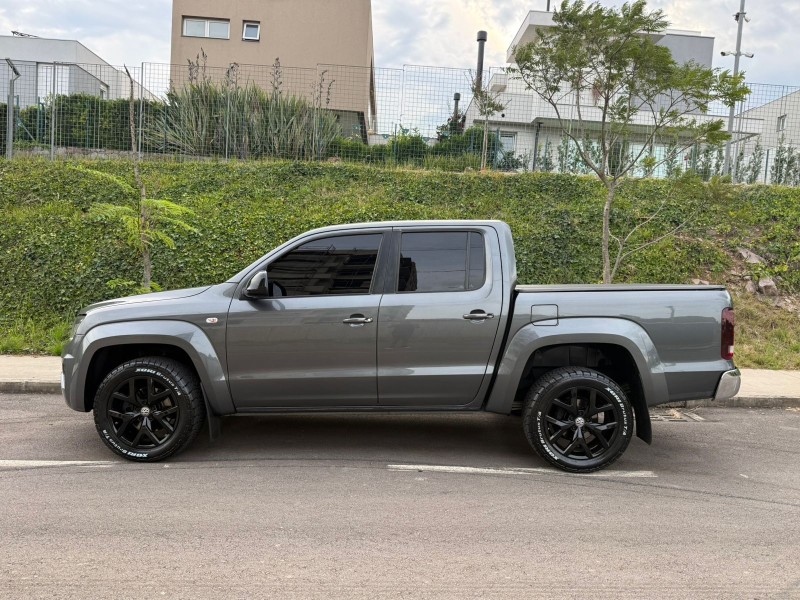 AMAROK 3.0 V6 TDI HIGHLINE CD DIESEL 4MOTION AUTOMÁTICO - 2022 - CAXIAS DO SUL