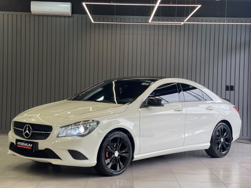 CLA 200 1.6 URBAN 16V FLEX 4P AUTOMÁTICO - 2015 - DOIS IRMãOS