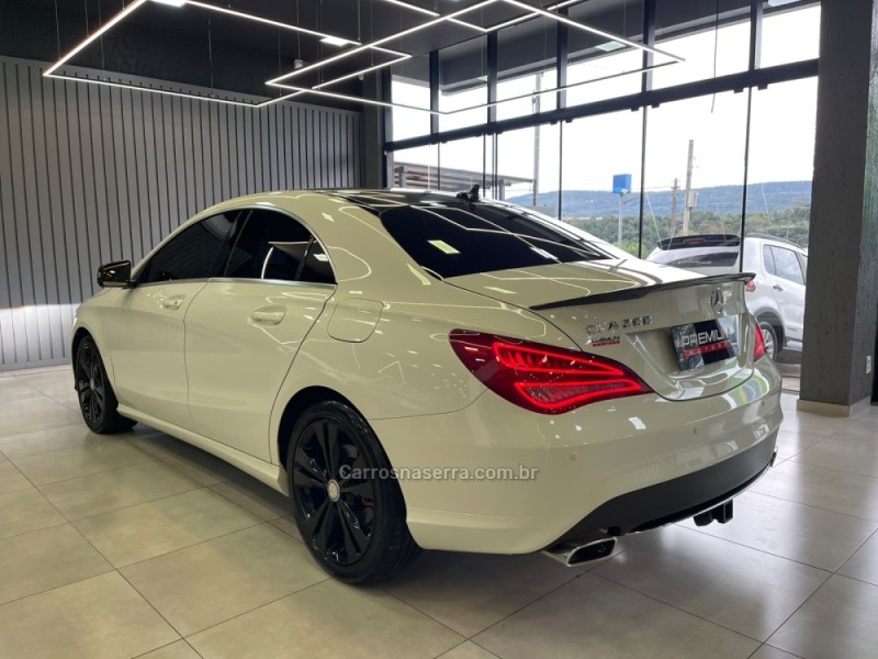 CLA 200 1.6 URBAN 16V FLEX 4P AUTOMÁTICO - 2015 - DOIS IRMãOS