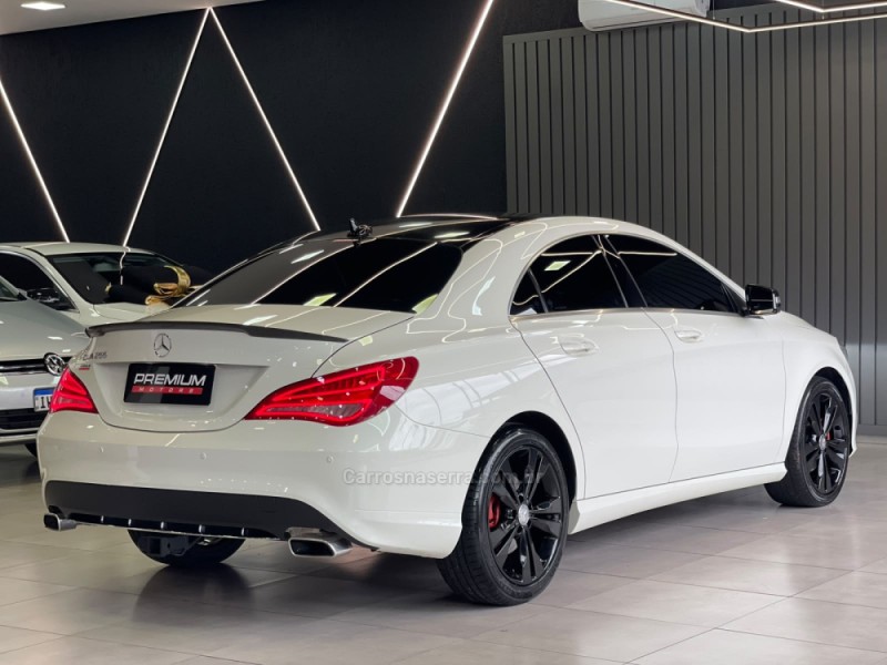 CLA 200 1.6 URBAN 16V FLEX 4P AUTOMÁTICO - 2015 - DOIS IRMãOS