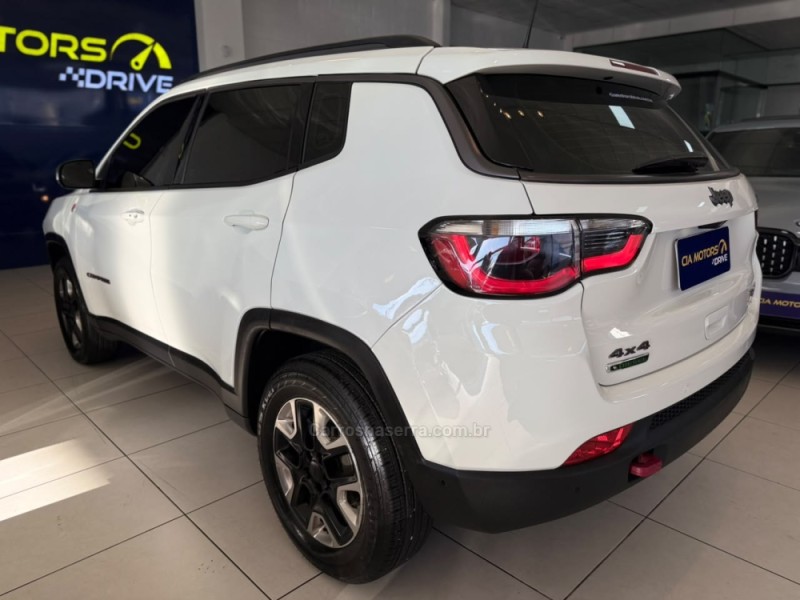COMPASS 2.0 16V DIESEL TRAILHAWK 4X4 AUTOMÁTICO - 2018 - SãO LEOPOLDO
