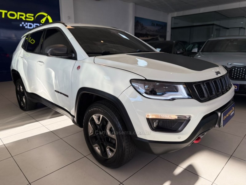 COMPASS 2.0 16V DIESEL TRAILHAWK 4X4 AUTOMÁTICO - 2018 - SãO LEOPOLDO