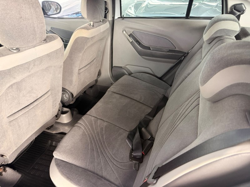 AGILE 1.4 MPFI LTZ 8V FLEX 4P MANUAL - 2010 - CANELA