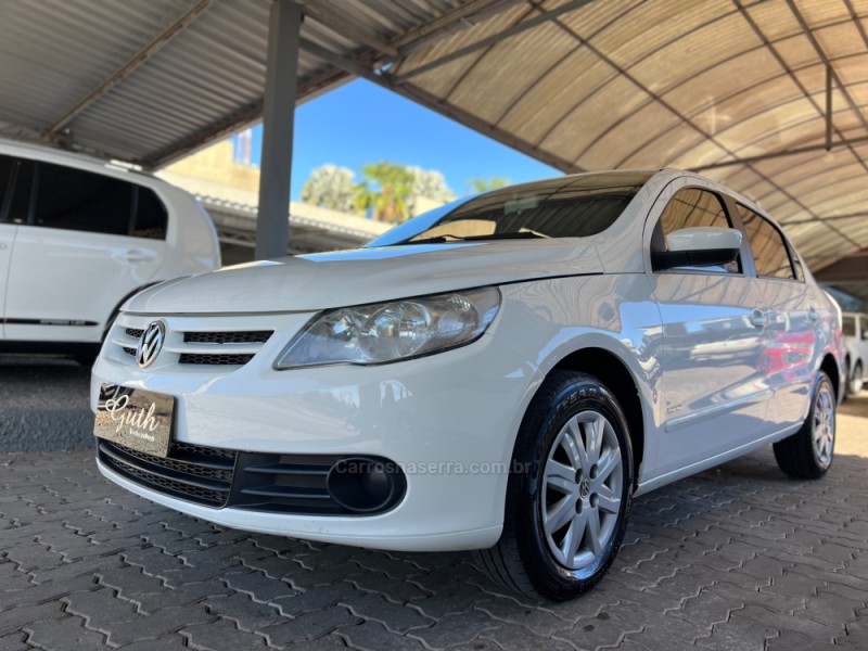 VOYAGE 1.0 MI CITY 8V FLEX 4P MANUAL - 2011 - BOM PRINCíPIO