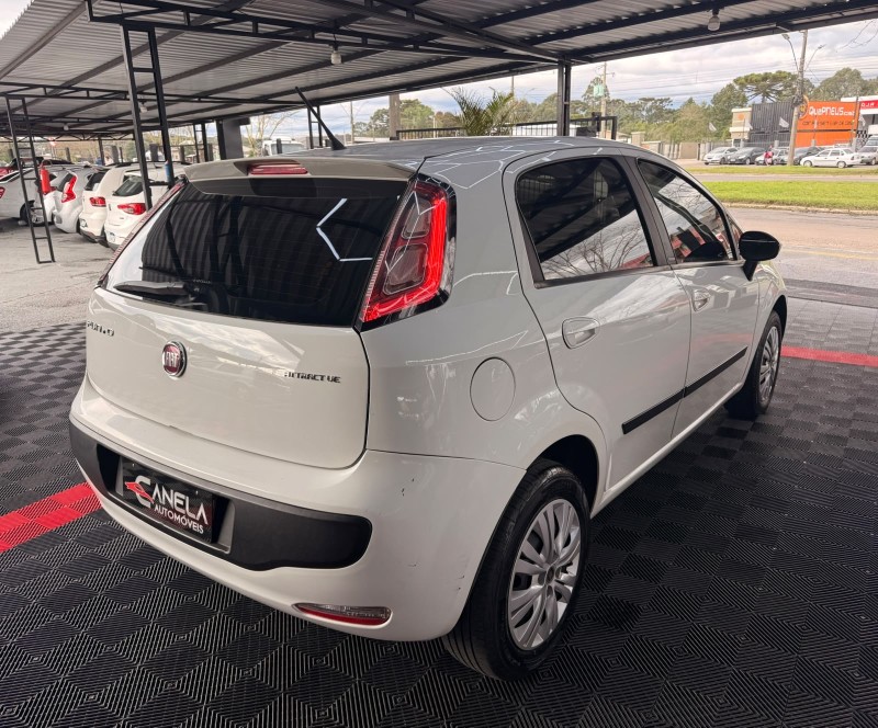 PUNTO 1.4 ATTRACTIVE 8V FLEX 4P MANUAL - 2014 - CANELA