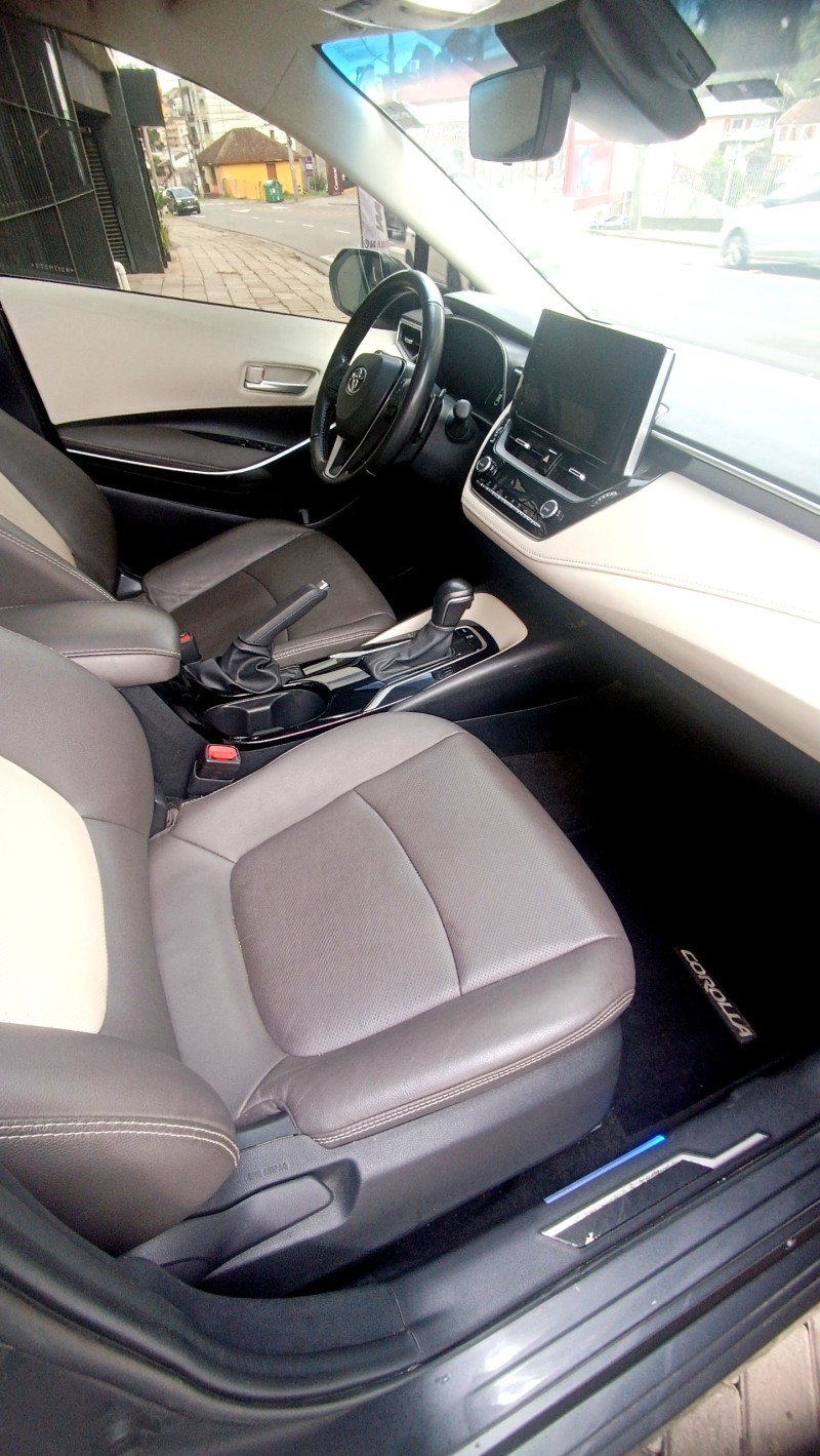COROLLA 2.0 ALTIS PREMIUM 16V FLEX 4P AUTOMÁTICO - 2024 - CAXIAS DO SUL