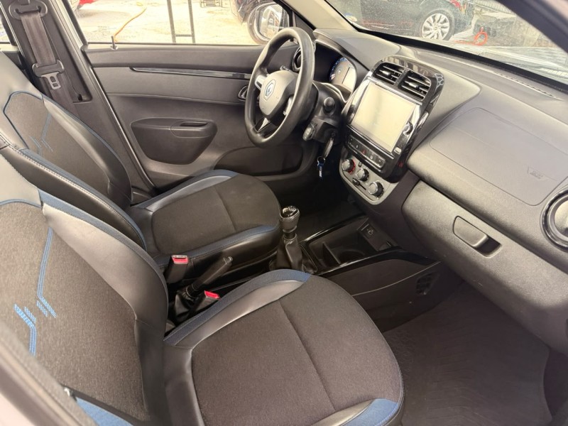 KWID 1.0 12V SCE FLEX INTENSE MANUAL - 2023 - CANELA