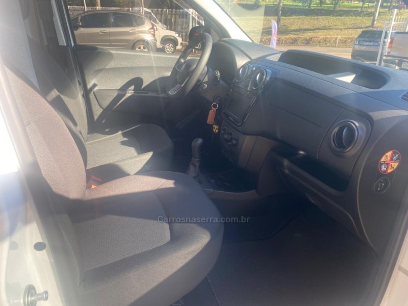 KANGOO 1.6 ADVANCED 16V FLEX 4P MANUAL - 2026 - LAJEADO