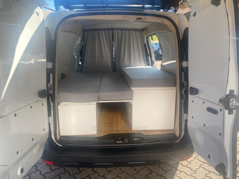KANGOO 1.6 ADVANCED 16V FLEX 4P MANUAL - 2026 - LAJEADO