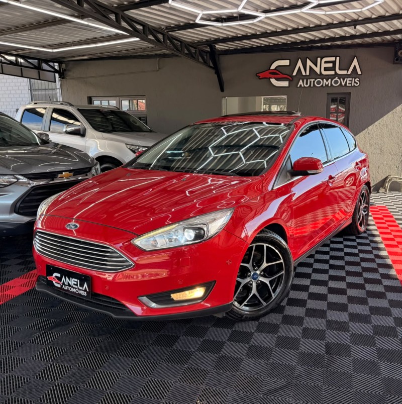 focus 2.0 titanium hatch 16v flex 4p automatico 2017 canela