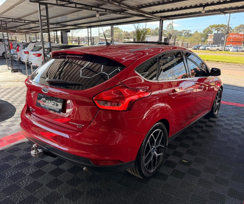 FOCUS 2.0 TITANIUM HATCH 16V FLEX 4P AUTOMÁTICO - 2017 - CANELA