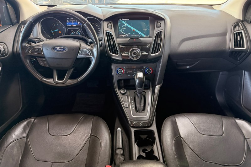 FOCUS 2.0 TITANIUM HATCH 16V FLEX 4P AUTOMÁTICO - 2017 - CANELA