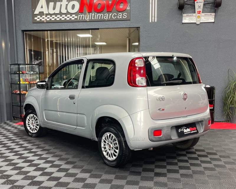 UNO 1.0 VIVACE 8V FLEX 2P MANUAL - 2014 - VACARIA