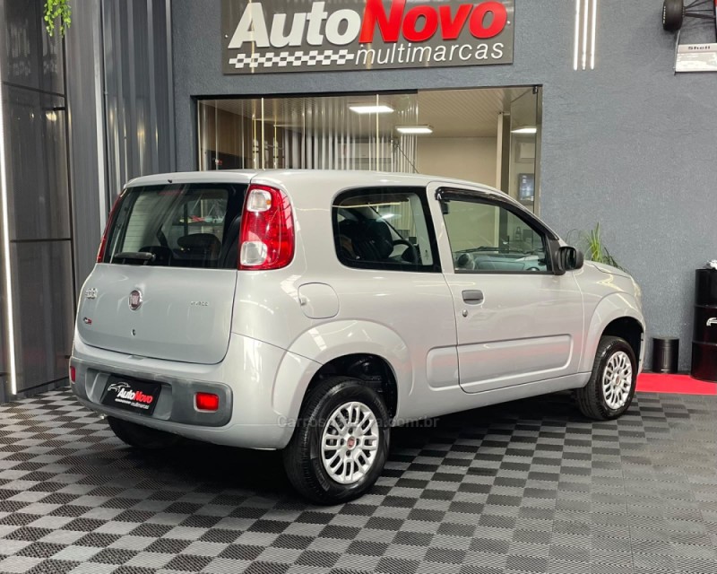 UNO 1.0 VIVACE 8V FLEX 2P MANUAL - 2014 - VACARIA