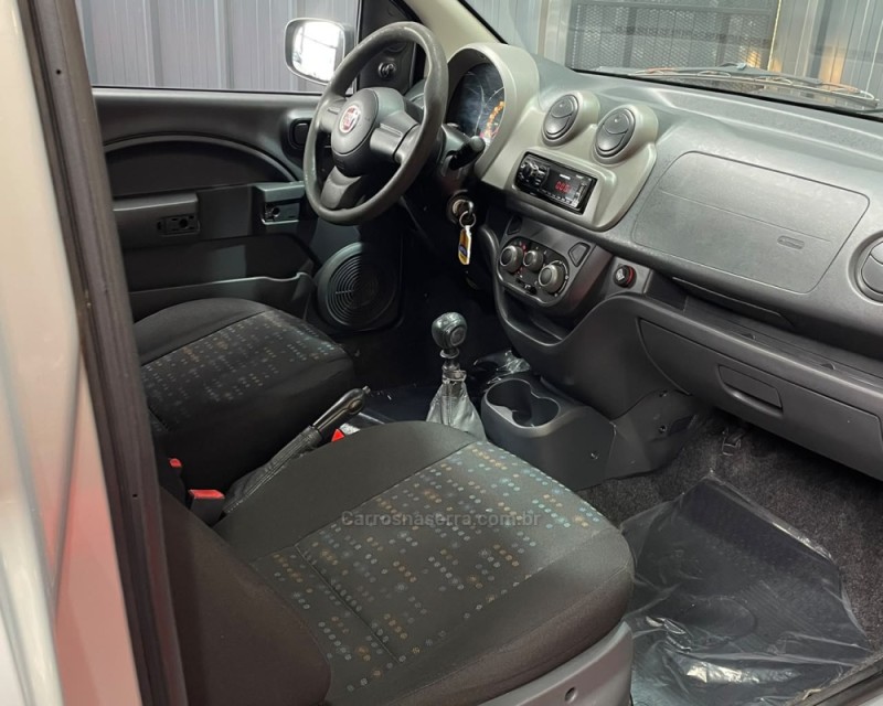 UNO 1.0 VIVACE 8V FLEX 2P MANUAL - 2014 - VACARIA