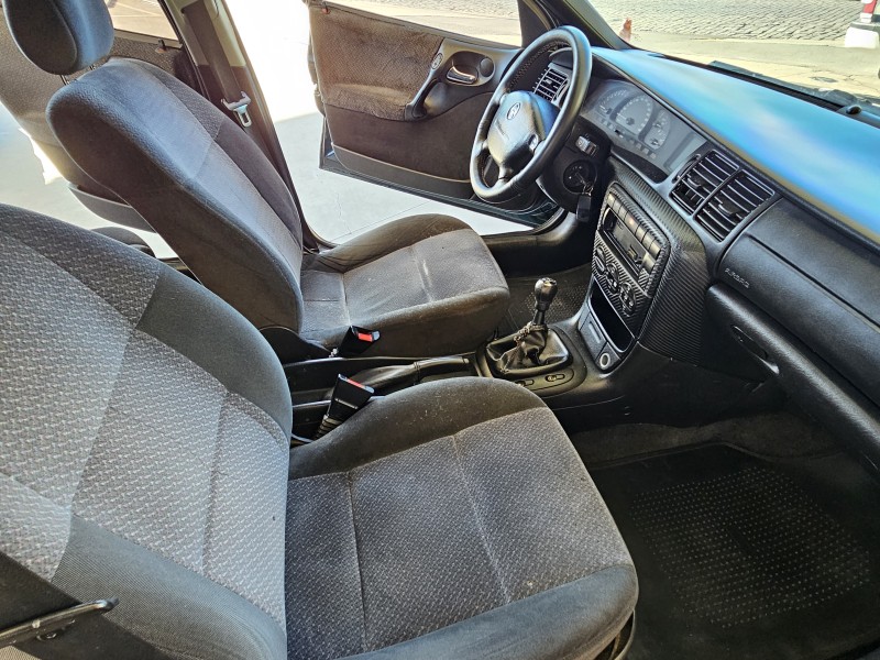 VECTRA 2.2 MPFI GLS 8V GASOLINA 4P MANUAL - 2001 - CAXIAS DO SUL