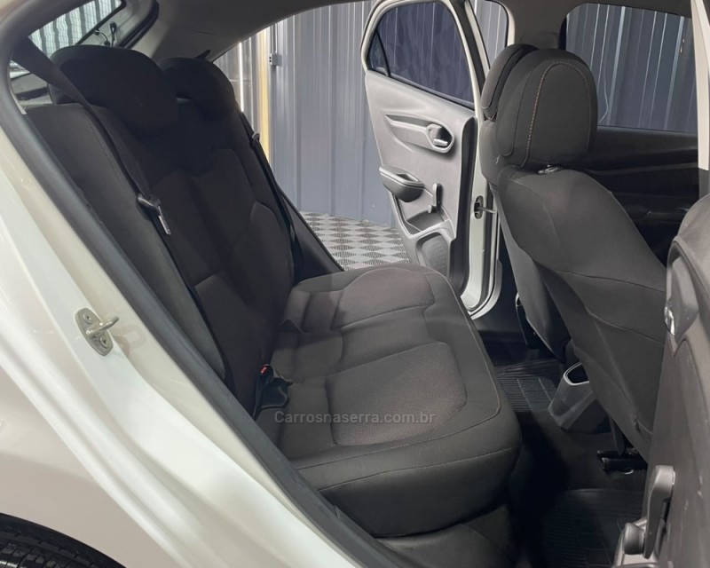 ONIX 1.4 MPFI LT 8V FLEX 4P MANUAL - 2016 - VACARIA