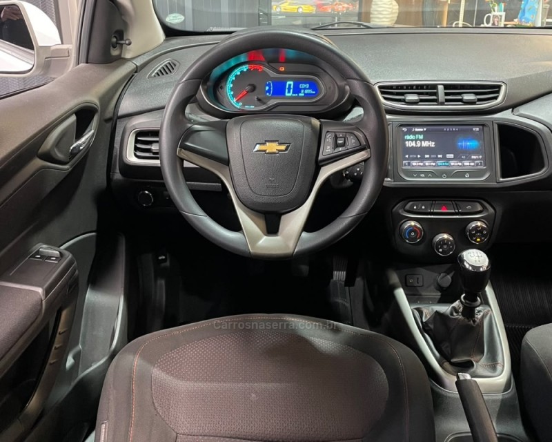 ONIX 1.4 MPFI LT 8V FLEX 4P MANUAL - 2016 - VACARIA