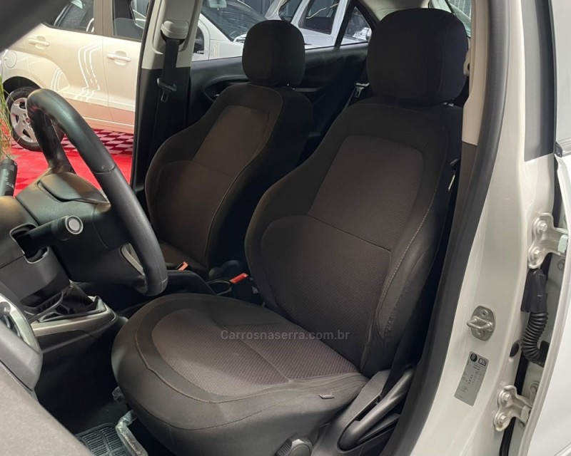 ONIX 1.4 MPFI LT 8V FLEX 4P MANUAL - 2016 - VACARIA