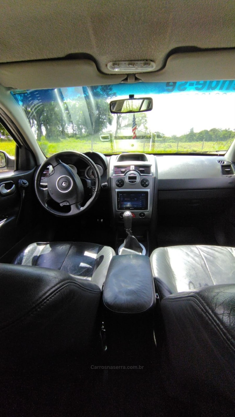 MÉGANE 1.6 EXTREME GRAND TOUR 16V FLEX 4P MANUAL - 2013 - CAXIAS DO SUL