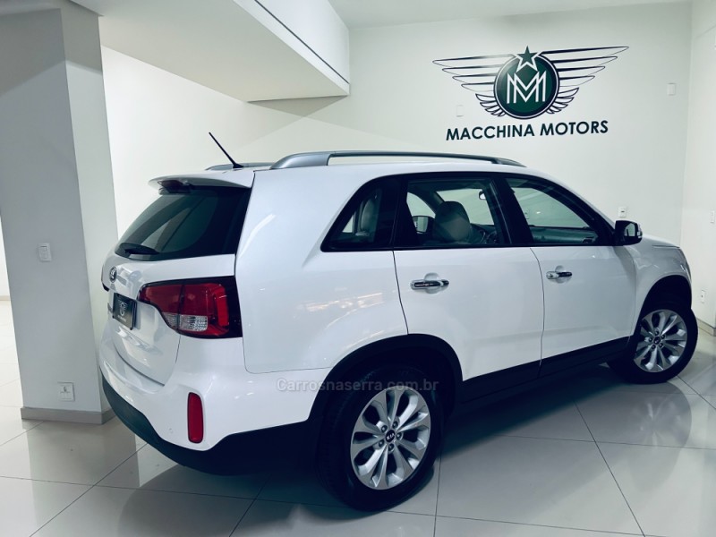 SORENTO 2.4 EX2 4X2 16V GASOLINA 4P AUTOMÁTICO - 2015 - CAXIAS DO SUL