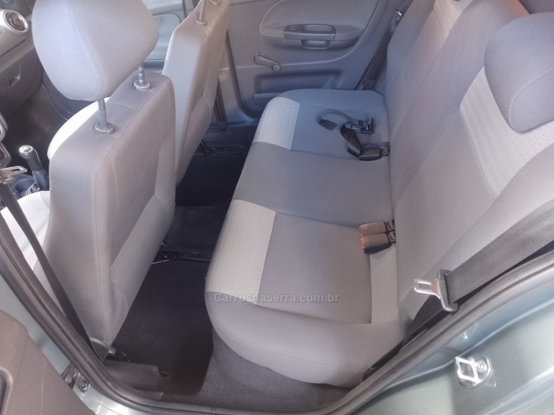 VOYAGE 1.6 MI TREND 8V FLEX 4P MANUAL - 2009 - CAXIAS DO SUL