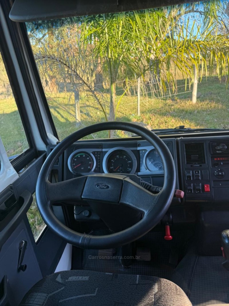 CARGO 2428 E T 3 EIXOS - 2009 - IBIRAIARAS