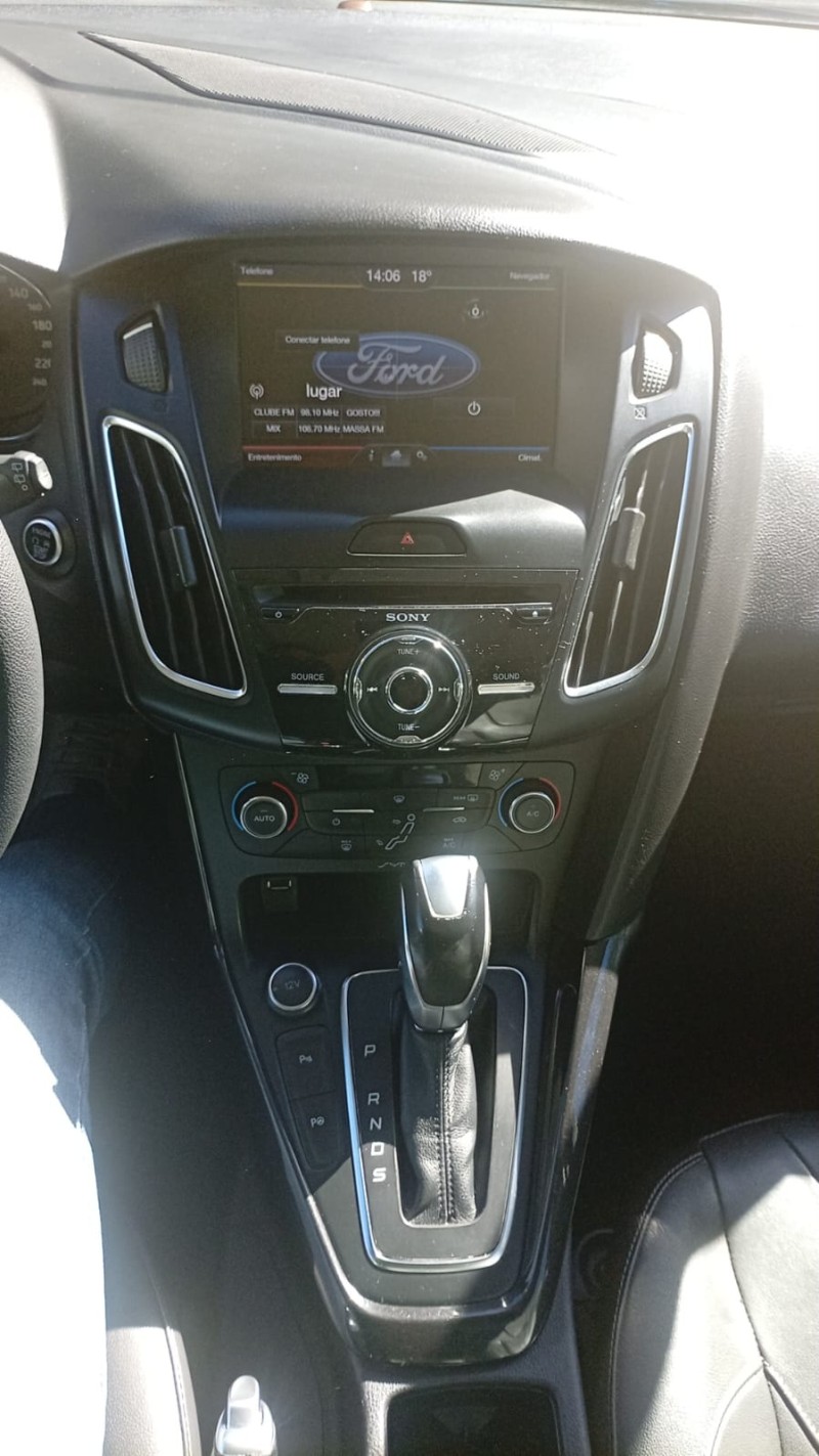 FOCUS 2.0 TITANIUM FASTBACK 16V FLEX 4P AUTOMÁTICO - 2016 - FARROUPILHA