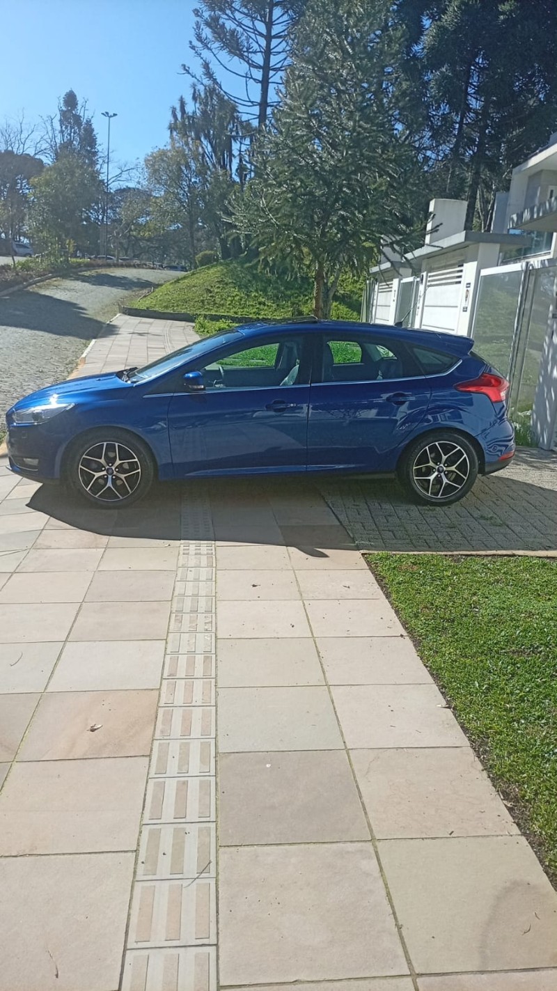 FOCUS 2.0 TITANIUM FASTBACK 16V FLEX 4P AUTOMÁTICO - 2016 - FARROUPILHA
