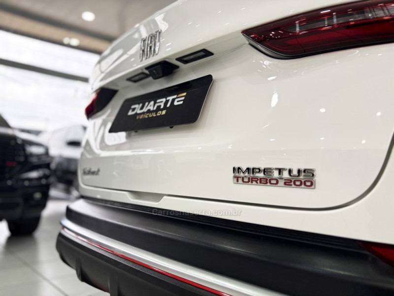 FASTBACK 1.0 IMPETUS 200 TURBO FLEX 4P AUTOMÁTICO - 2023 - PORTO ALEGRE