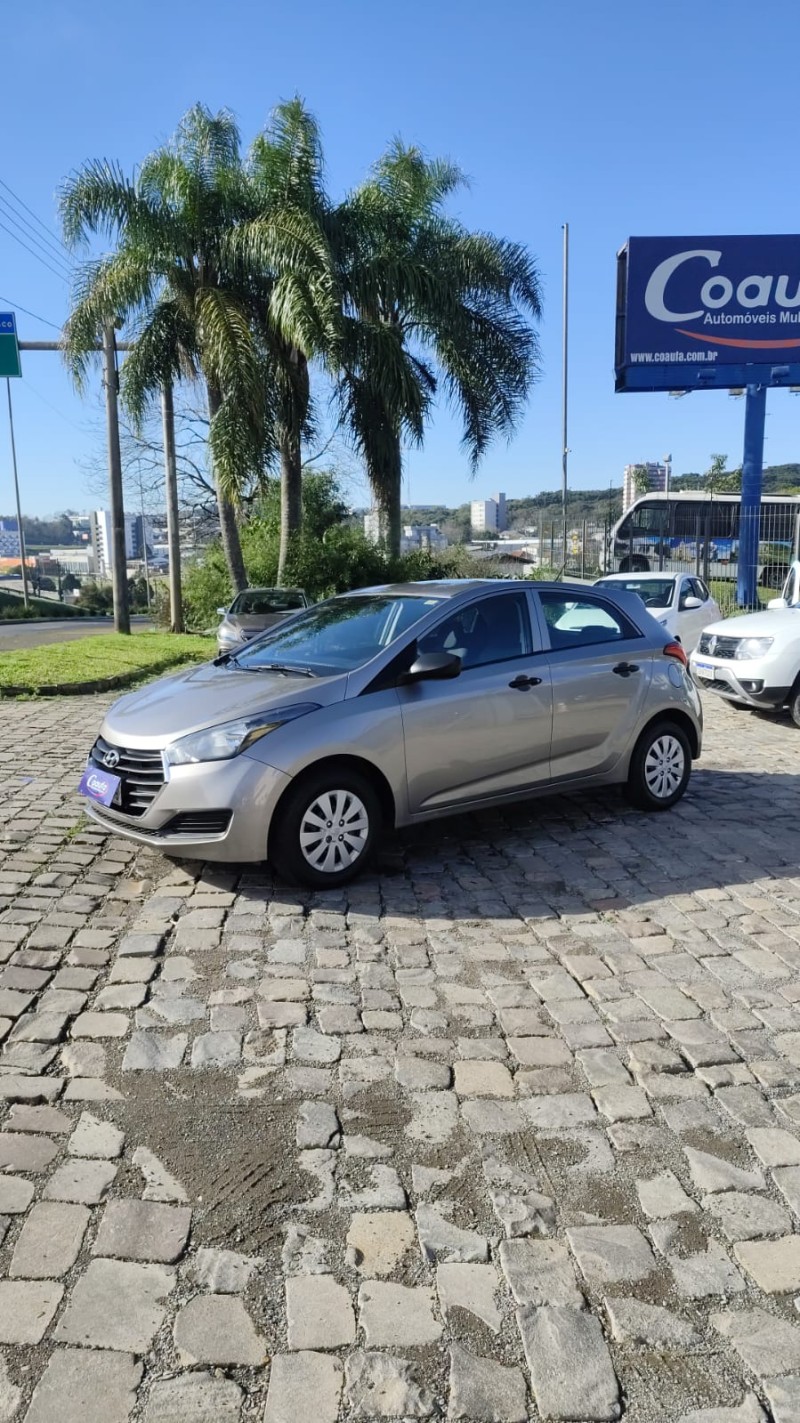HB20 1.0 COMFORT 12V FLEX 4P MANUAL - 2018 - FARROUPILHA