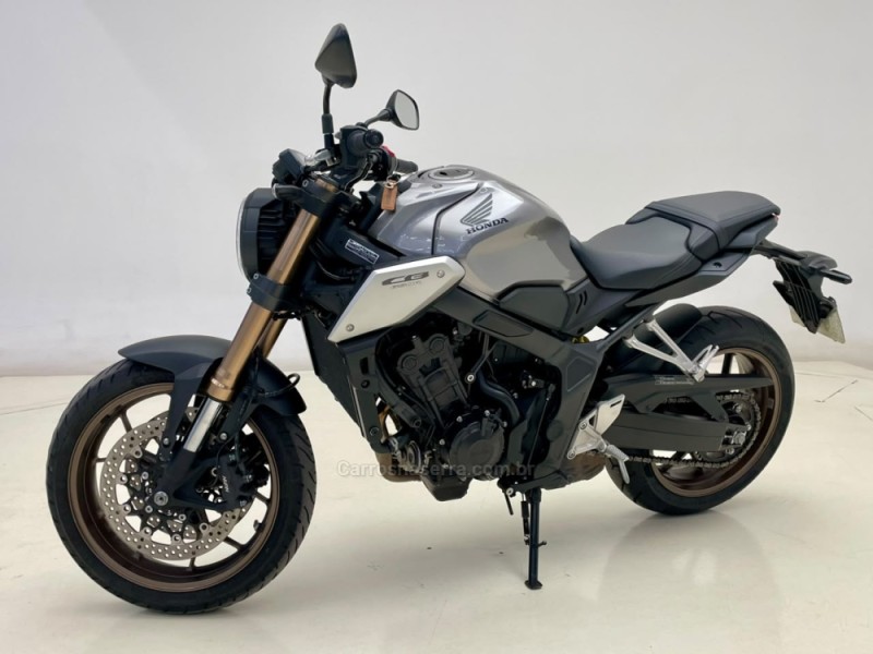 CB 650R E-CLUTCH - 2021 - SANTA CRUZ DO SUL