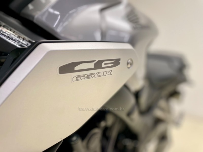 CB 650R E-CLUTCH - 2021 - SANTA CRUZ DO SUL
