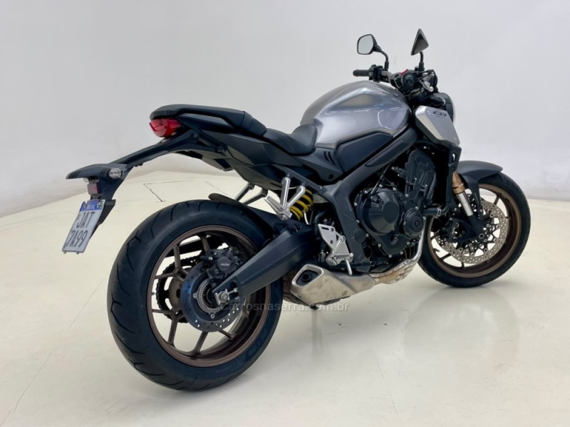 CB 650R E-CLUTCH - 2021 - SANTA CRUZ DO SUL