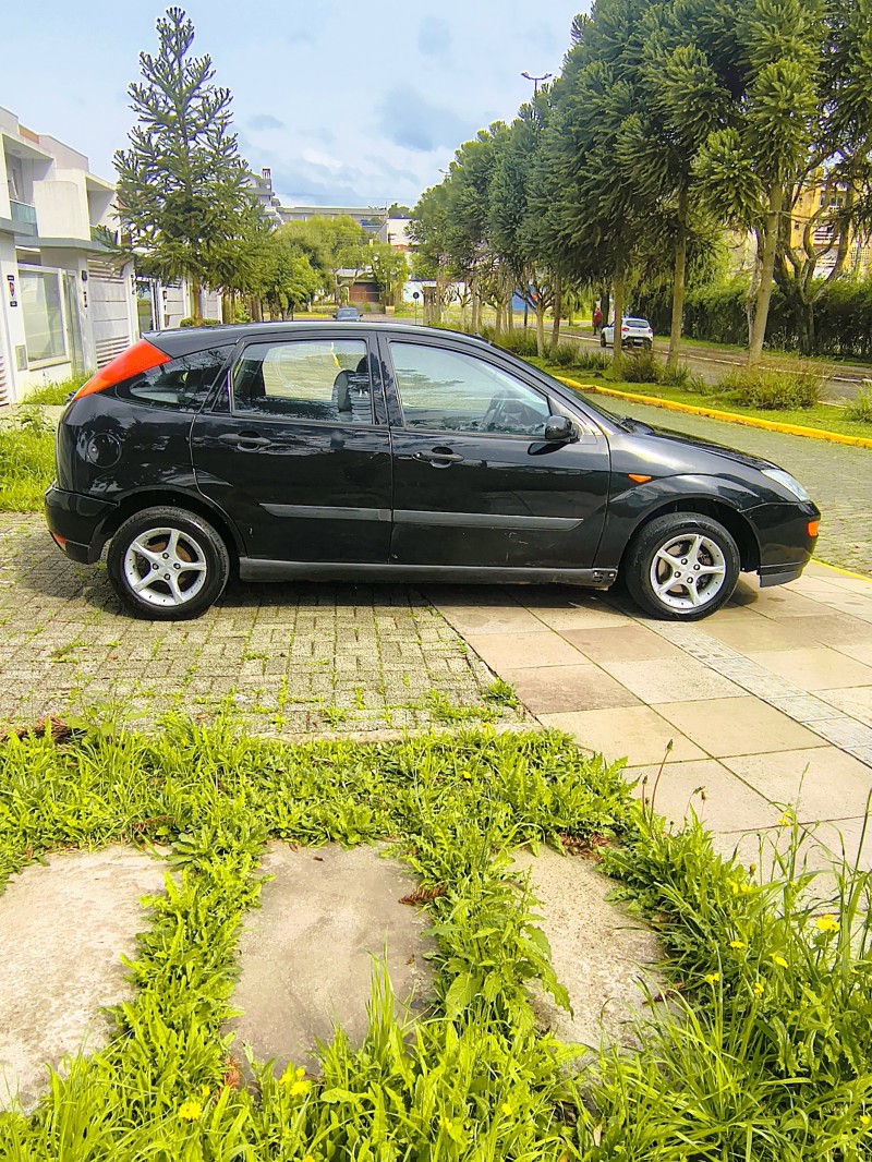 FOCUS 1.8 16V GASOLINA 4P MANUAL - 2002 - FARROUPILHA