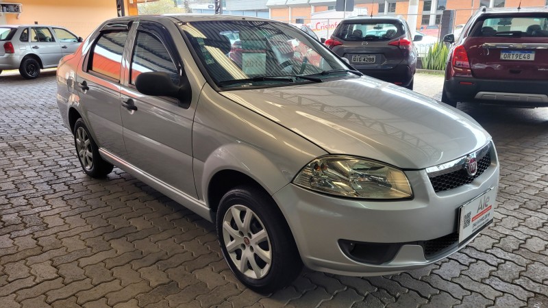 SIENA 1.0 MPI EL 8V FLEX 4P MANUAL - 2014 - GARIBALDI