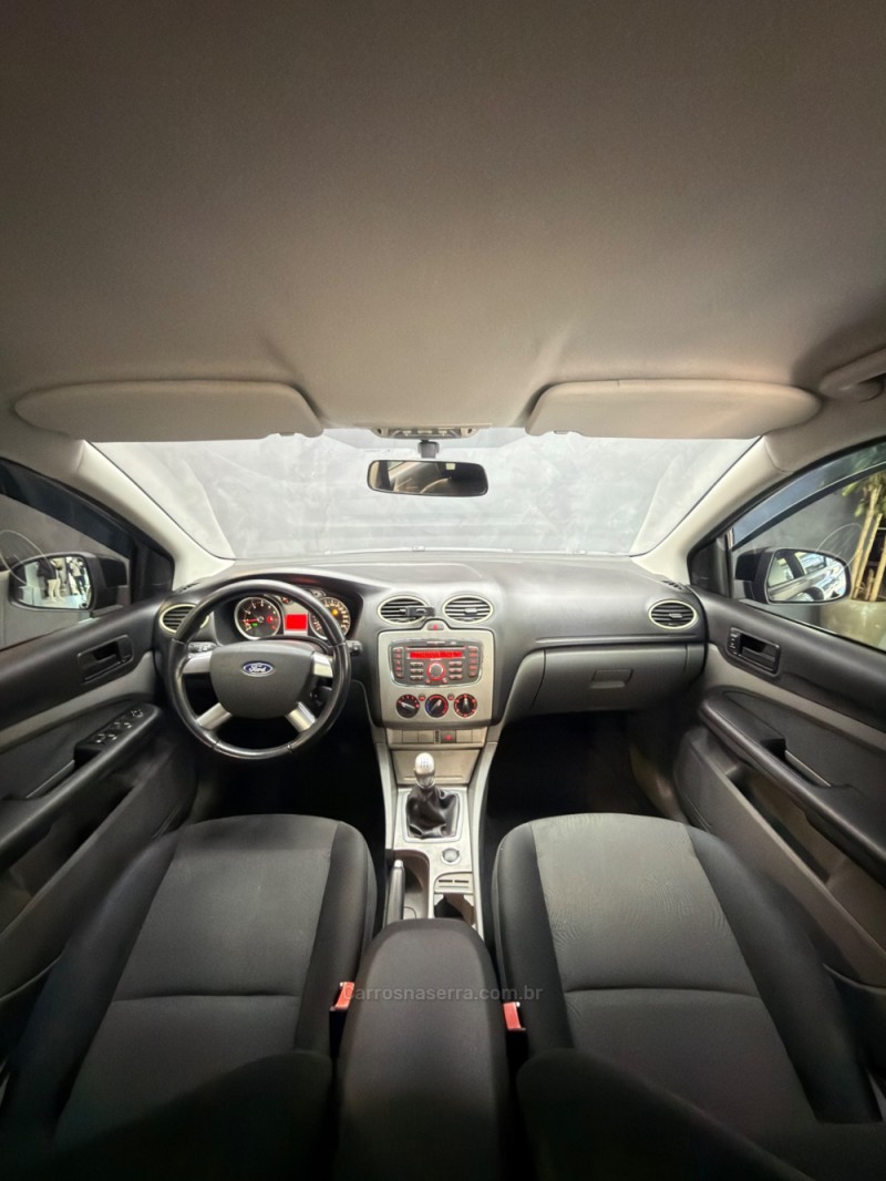 FOCUS 1.6 GLX 8V FLEX 4P MANUAL - 2010 - CAXIAS DO SUL