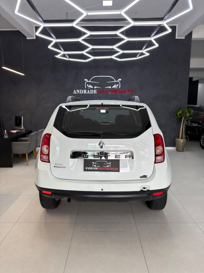 DUSTER 1.6 EXPRESSION 4X2 16V FLEX 4P MANUAL - 2014 - CAXIAS DO SUL