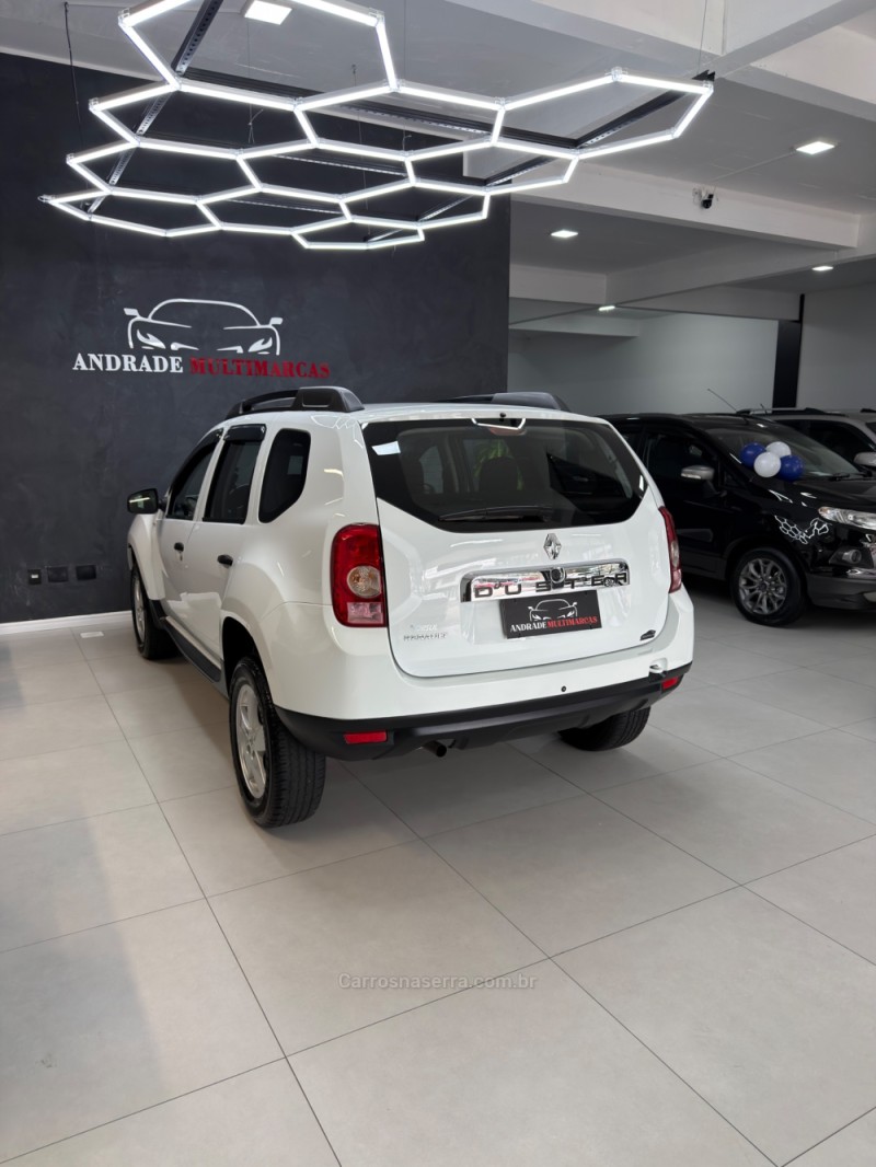 DUSTER 1.6 EXPRESSION 4X2 16V FLEX 4P MANUAL - 2014 - CAXIAS DO SUL