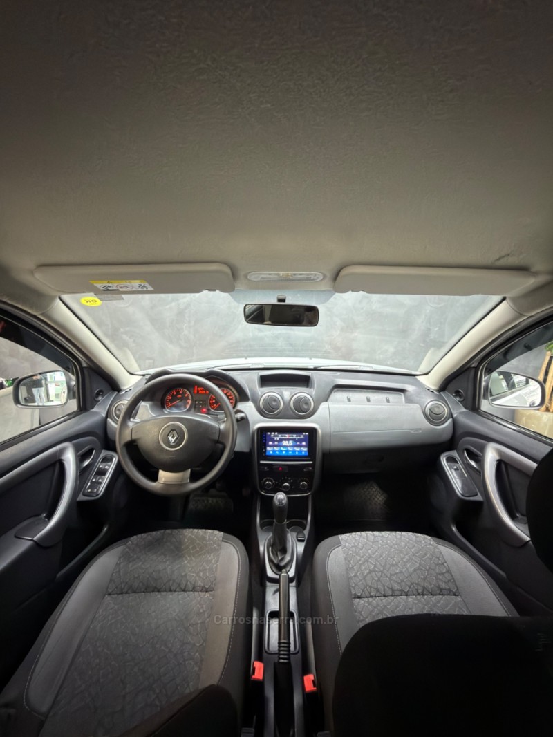 DUSTER 1.6 EXPRESSION 4X2 16V FLEX 4P MANUAL - 2014 - CAXIAS DO SUL