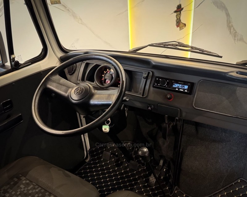 KOMBI 1.5 STANDARD 8V GASOLINA 4P MANUAL - 2011 - GARIBALDI