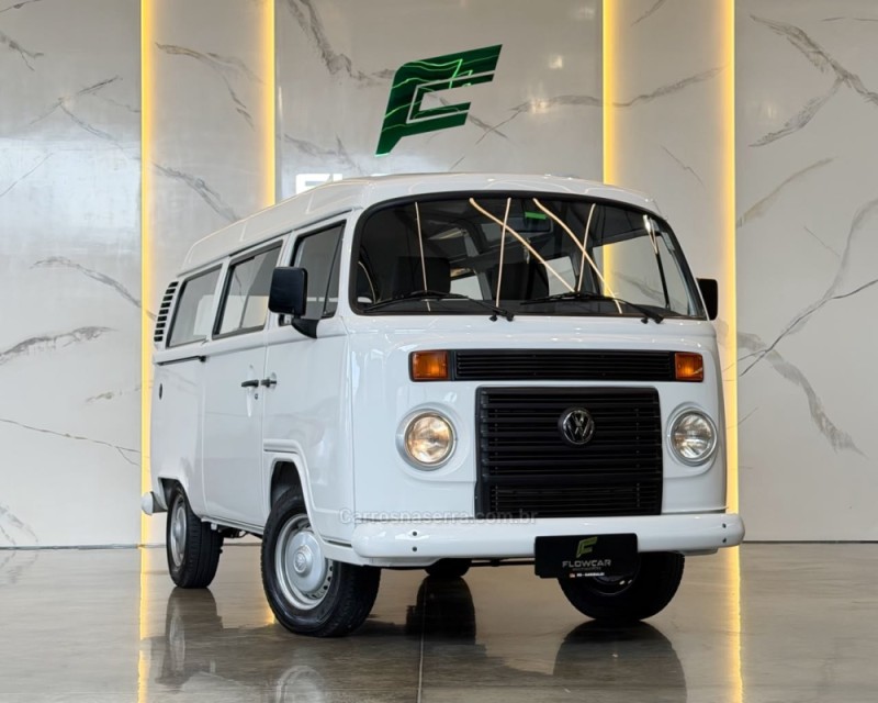 KOMBI 1.5 STANDARD 8V GASOLINA 4P MANUAL - 2011 - GARIBALDI
