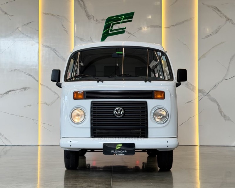 KOMBI 1.5 STANDARD 8V GASOLINA 4P MANUAL - 2011 - GARIBALDI