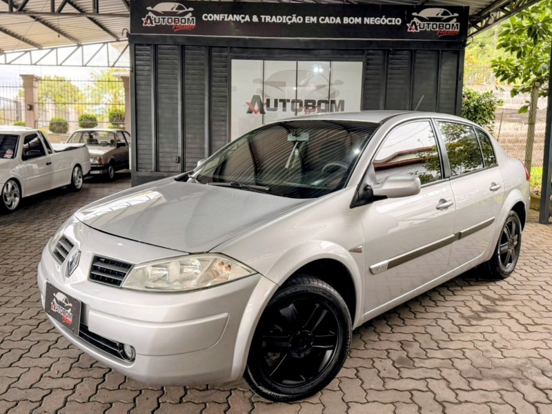 megane 1.6 dynamique 16v flex 4p manual 2009 caxias do sul