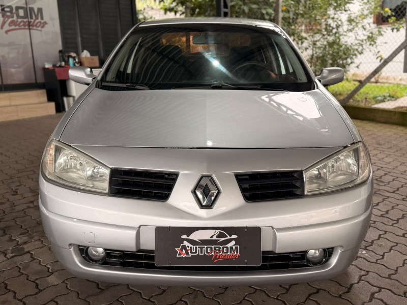 MÉGANE 1.6 DYNAMIQUE 16V FLEX 4P MANUAL - 2009 - CAXIAS DO SUL