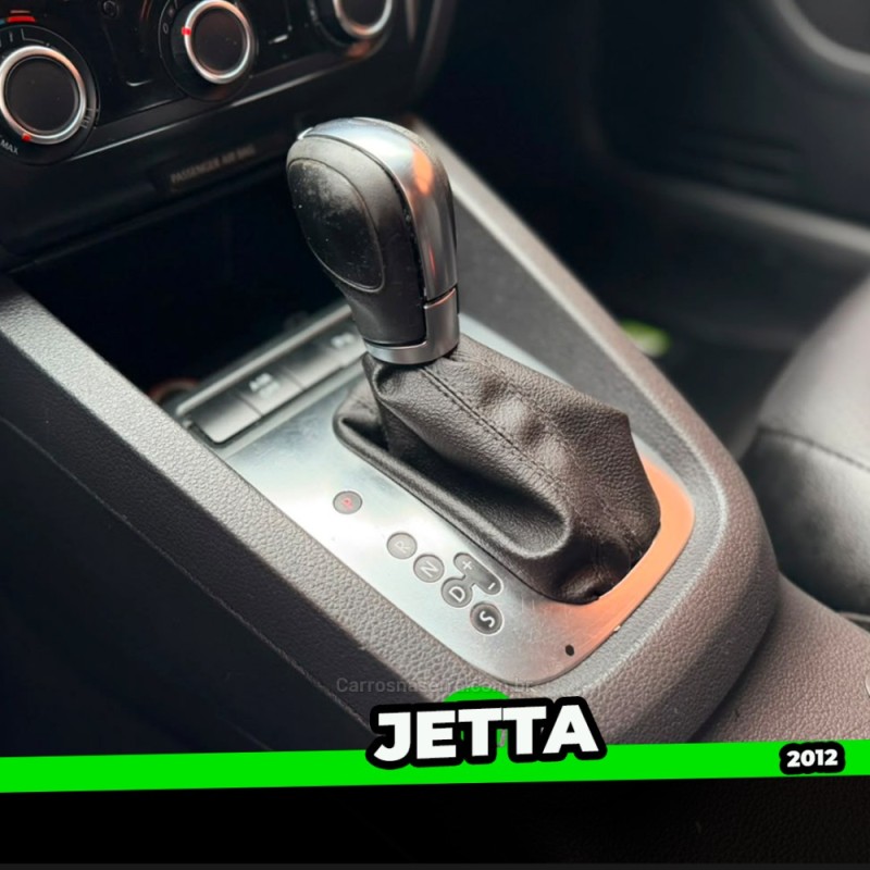 JETTA 2.0 TRENDLINE FLEX 4P TIPTRONIC - 2012 - TAQUARA
