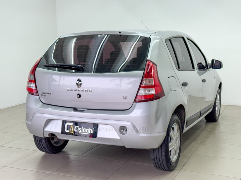 SANDERO 1.6 EXPRESSION 8V FLEX 4P MANUAL - 2013 - CARLOS BARBOSA
